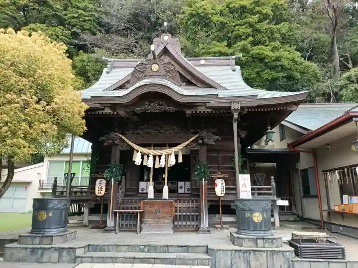 根岸八幡神社の{uncategorized: "未分類", other: "その他", undefined: "問題あり", building: "その他建物", grave: "お墓", sacred_gate: "鳥居", guardian: "狛犬", statue: "像", buddha: "仏像", history: "歴史", nature: "自然", garden: "庭園", animal: "動物", pagoda: "塔", temizu: "手水舎", mountain_gate: "山門・神門", sanctuary: "本殿・本堂", subordinate: "末社・摂社", art: "芸術", scenery: "景色", jizo: "地蔵", ema: "絵馬", goshuin: "御朱印", omikuji: "おみくじ", items: "授与品その他", amulet: "お守り", goshuincho: "御朱印帳", eats: "食事", festival: "お祭り", votive_dance: "神楽", shichigosan: "七五三参", wedding: "結婚式", experience: "体験その他", initially: "初詣", around: "周辺", anti_infection: "感染症対策"}