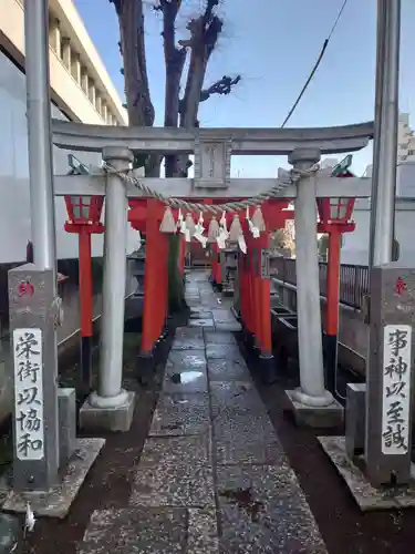 倉屋敷稲荷神社の鳥居