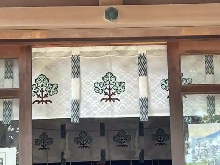 片瀬諏訪神社の本殿・本堂