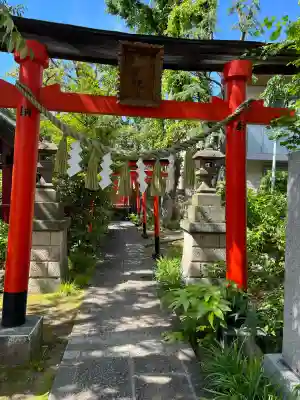 徳持神社の{uncategorized: "未分類", other: "その他", undefined: "問題あり", building: "その他建物", grave: "お墓", sacred_gate: "鳥居", guardian: "狛犬", statue: "像", buddha: "仏像", history: "歴史", nature: "自然", garden: "庭園", animal: "動物", pagoda: "塔", temizu: "手水舎", mountain_gate: "山門・神門", sanctuary: "本殿・本堂", subordinate: "末社・摂社", art: "芸術", scenery: "景色", jizo: "地蔵", ema: "絵馬", goshuin: "御朱印", omikuji: "おみくじ", items: "授与品その他", amulet: "お守り", goshuincho: "御朱印帳", eats: "食事", festival: "お祭り", votive_dance: "神楽", shichigosan: "七五三参", wedding: "結婚式", experience: "体験その他", initially: "初詣", around: "周辺", anti_infection: "感染症対策"}
