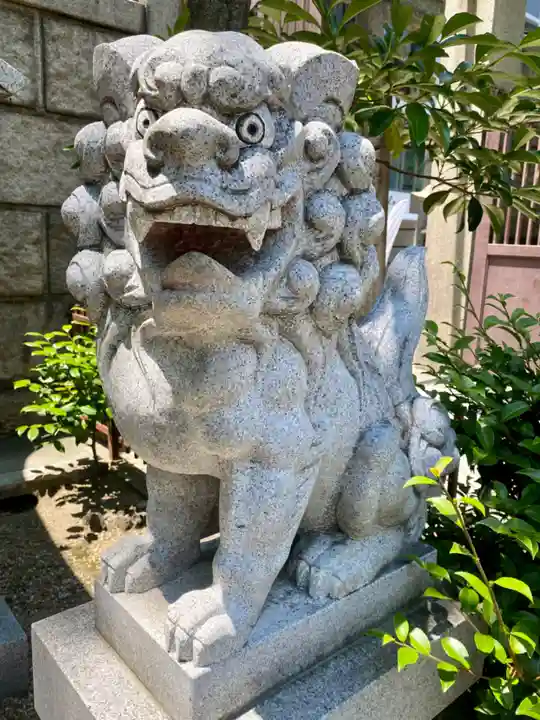難波神社の狛犬