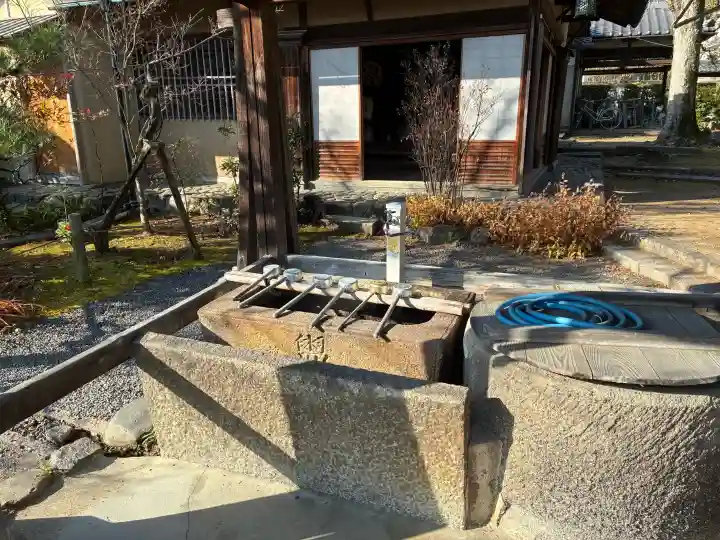 神光院の{uncategorized: "未分類", other: "その他", undefined: "問題あり", building: "その他建物", grave: "お墓", sacred_gate: "鳥居", guardian: "狛犬", statue: "像", buddha: "仏像", history: "歴史", nature: "自然", garden: "庭園", animal: "動物", pagoda: "塔", temizu: "手水舎", mountain_gate: "山門・神門", sanctuary: "本殿・本堂", subordinate: "末社・摂社", art: "芸術", scenery: "景色", jizo: "地蔵", ema: "絵馬", goshuin: "御朱印", omikuji: "おみくじ", items: "授与品その他", amulet: "お守り", goshuincho: "御朱印帳", eats: "食事", festival: "お祭り", votive_dance: "神楽", shichigosan: "七五三参", wedding: "結婚式", experience: "体験その他", initially: "初詣", around: "周辺", anti_infection: "感染症対策"}