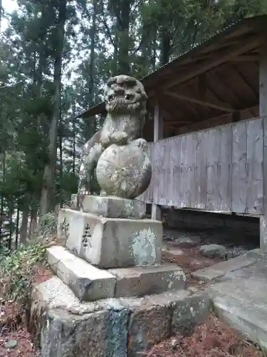 七所神社の狛犬