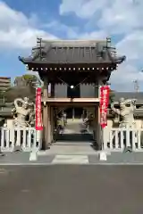 寳藏院の山門