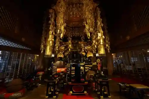 西方寺の本殿・本堂