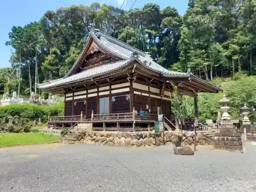 願成寺の本殿・本堂