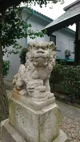 諏訪神社の狛犬