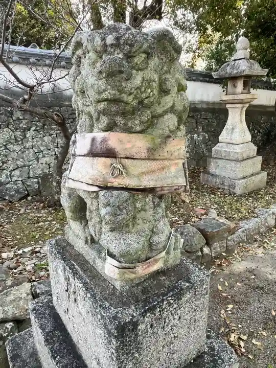 小竹八幡神社の{uncategorized: "未分類", other: "その他", undefined: "問題あり", building: "その他建物", grave: "お墓", sacred_gate: "鳥居", guardian: "狛犬", statue: "像", buddha: "仏像", history: "歴史", nature: "自然", garden: "庭園", animal: "動物", pagoda: "塔", temizu: "手水舎", mountain_gate: "山門・神門", sanctuary: "本殿・本堂", subordinate: "末社・摂社", art: "芸術", scenery: "景色", jizo: "地蔵", ema: "絵馬", goshuin: "御朱印", omikuji: "おみくじ", items: "授与品その他", amulet: "お守り", goshuincho: "御朱印帳", eats: "食事", festival: "お祭り", votive_dance: "神楽", shichigosan: "七五三参", wedding: "結婚式", experience: "体験その他", initially: "初詣", around: "周辺", anti_infection: "感染症対策"}