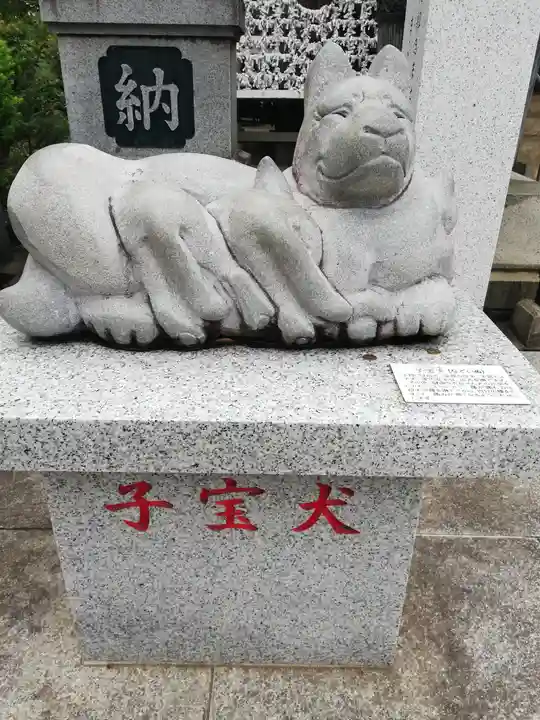 新倉氷川八幡神社の狛犬