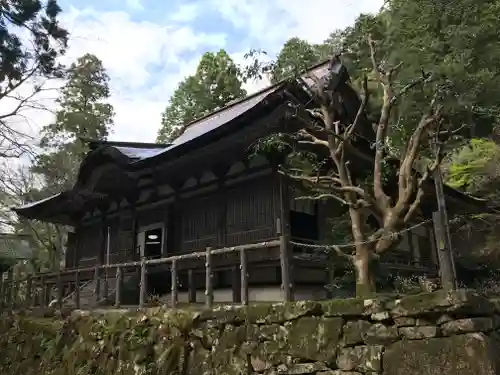 百済寺の本殿・本堂