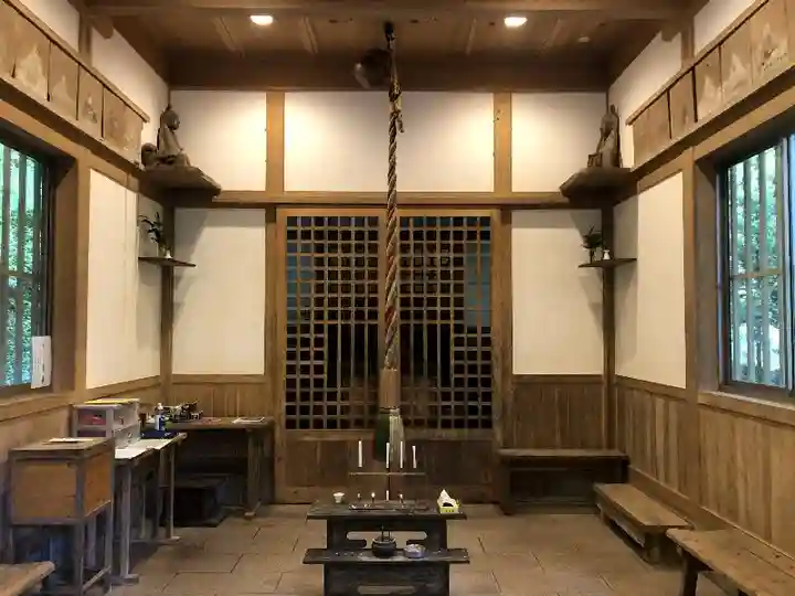 秋元神社の本殿・本堂