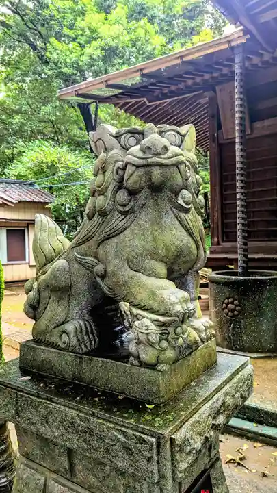 七百餘所神社 の狛犬