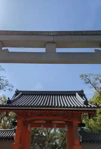 西宮神社の山門