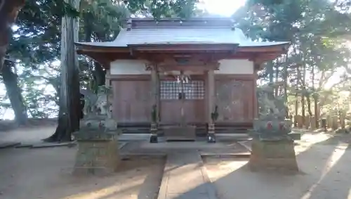 甕森神社の本殿