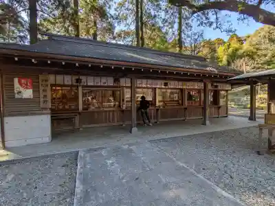 都農神社の{uncategorized: "未分類", other: "その他", undefined: "問題あり", building: "その他建物", grave: "お墓", sacred_gate: "鳥居", guardian: "狛犬", statue: "像", buddha: "仏像", history: "歴史", nature: "自然", garden: "庭園", animal: "動物", pagoda: "塔", temizu: "手水舎", mountain_gate: "山門・神門", sanctuary: "本殿・本堂", subordinate: "末社・摂社", art: "芸術", scenery: "景色", jizo: "地蔵", ema: "絵馬", goshuin: "御朱印", omikuji: "おみくじ", items: "授与品その他", amulet: "お守り", goshuincho: "御朱印帳", eats: "食事", festival: "お祭り", votive_dance: "神楽", shichigosan: "七五三参", wedding: "結婚式", experience: "体験その他", initially: "初詣", around: "周辺", anti_infection: "感染症対策"}