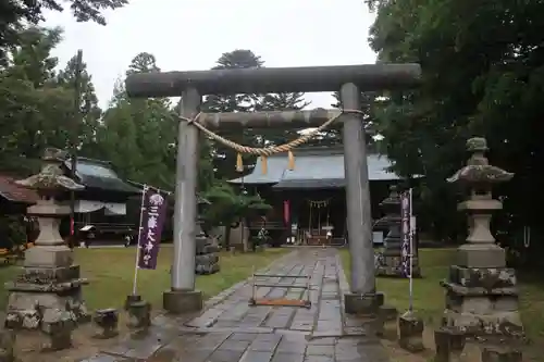 三春大神宮の鳥居