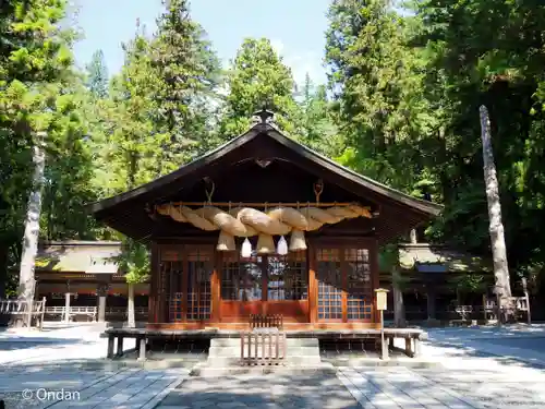 諏訪大社下社春宮(長野県)