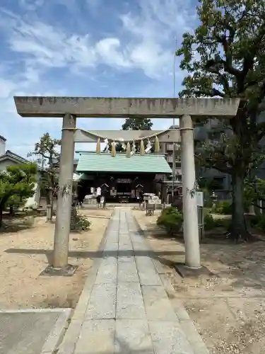 七尾神社の{uncategorized: "未分類", other: "その他", undefined: "問題あり", building: "その他建物", grave: "お墓", sacred_gate: "鳥居", guardian: "狛犬", statue: "像", buddha: "仏像", history: "歴史", nature: "自然", garden: "庭園", animal: "動物", pagoda: "塔", temizu: "手水舎", mountain_gate: "山門・神門", sanctuary: "本殿・本堂", subordinate: "末社・摂社", art: "芸術", scenery: "景色", jizo: "地蔵", ema: "絵馬", goshuin: "御朱印", omikuji: "おみくじ", items: "授与品その他", amulet: "お守り", goshuincho: "御朱印帳", eats: "食事", festival: "お祭り", votive_dance: "神楽", shichigosan: "七五三参", wedding: "結婚式", experience: "体験その他", initially: "初詣", around: "周辺", anti_infection: "感染症対策"}