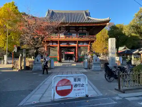 瀧泉寺（目黒不動尊）の山門