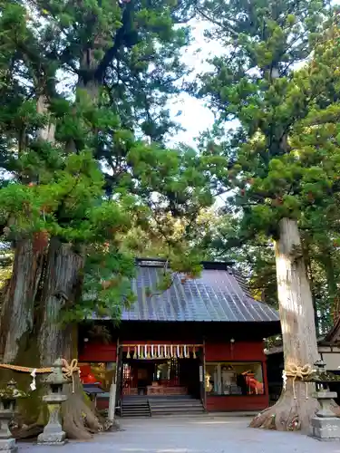 北口本宮冨士浅間神社の末社・摂社