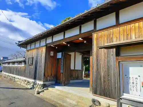福忍寺の山門・神門