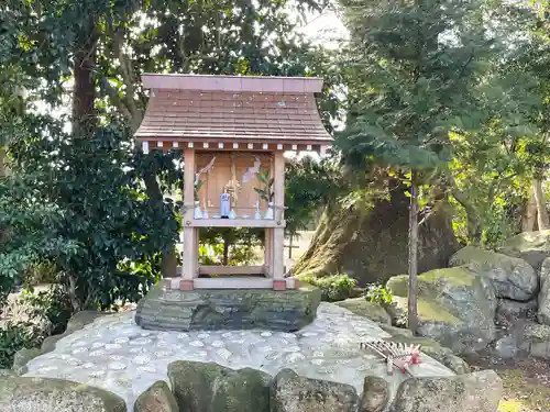 祠 (かやの森)(滋賀県)