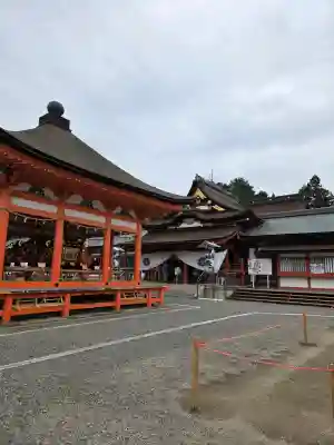 美濃國一宮　南宮大社の{uncategorized: "未分類", other: "その他", undefined: "問題あり", building: "その他建物", grave: "お墓", sacred_gate: "鳥居", guardian: "狛犬", statue: "像", buddha: "仏像", history: "歴史", nature: "自然", garden: "庭園", animal: "動物", pagoda: "塔", temizu: "手水舎", mountain_gate: "山門・神門", sanctuary: "本殿・本堂", subordinate: "末社・摂社", art: "芸術", scenery: "景色", jizo: "地蔵", ema: "絵馬", goshuin: "御朱印", omikuji: "おみくじ", items: "授与品その他", amulet: "お守り", goshuincho: "御朱印帳", eats: "食事", festival: "お祭り", votive_dance: "神楽", shichigosan: "七五三参", wedding: "結婚式", experience: "体験その他", initially: "初詣", around: "周辺", anti_infection: "感染症対策"}