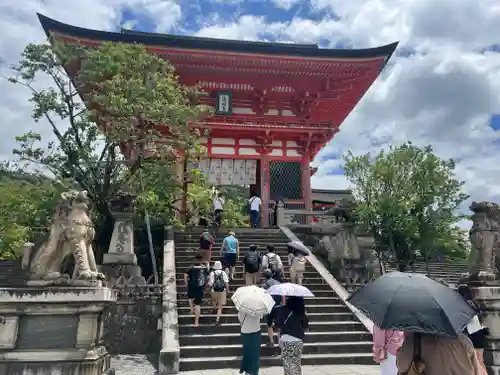 清水寺の山門・神門
