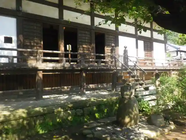 宝戒寺の本殿・本堂