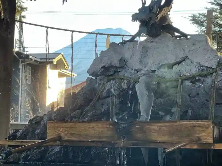 小室浅間神社の手水舎