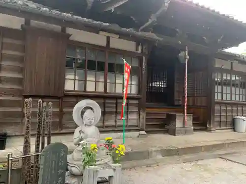 魚籃寺の本殿・本堂