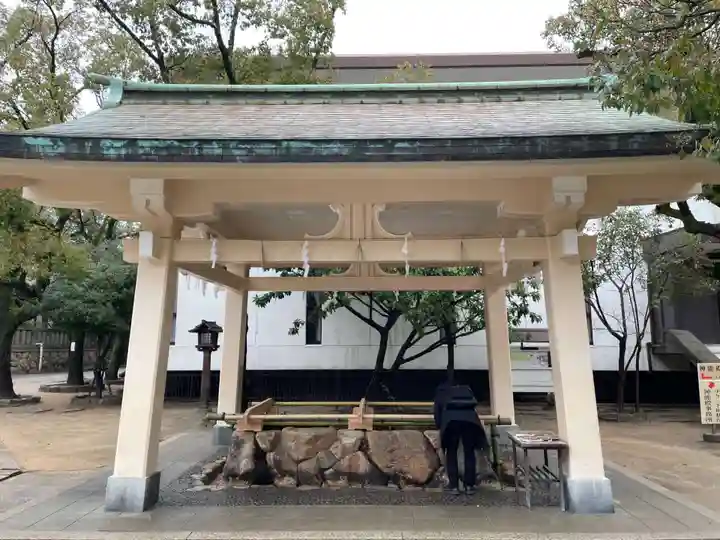 湊川神社の手水舎