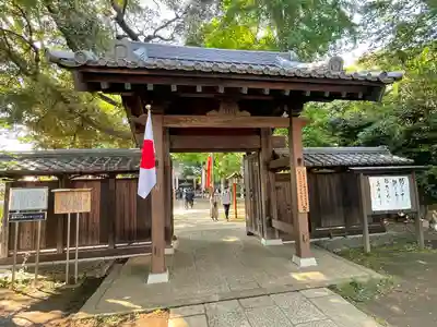 明王院（満願寺別院）の山門・神門