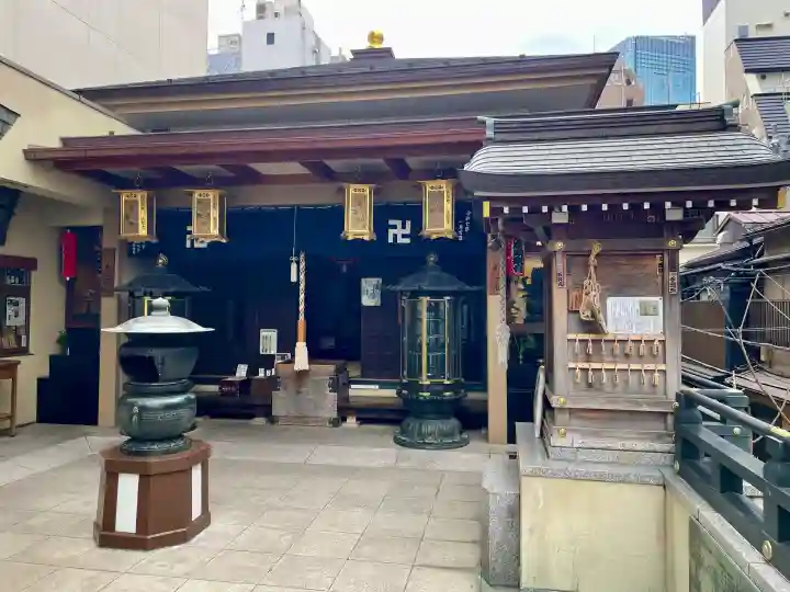 大観音寺の{uncategorized: "未分類", other: "その他", undefined: "問題あり", building: "その他建物", grave: "お墓", sacred_gate: "鳥居", guardian: "狛犬", statue: "像", buddha: "仏像", history: "歴史", nature: "自然", garden: "庭園", animal: "動物", pagoda: "塔", temizu: "手水舎", mountain_gate: "山門・神門", sanctuary: "本殿・本堂", subordinate: "末社・摂社", art: "芸術", scenery: "景色", jizo: "地蔵", ema: "絵馬", goshuin: "御朱印", omikuji: "おみくじ", items: "授与品その他", amulet: "お守り", goshuincho: "御朱印帳", eats: "食事", festival: "お祭り", votive_dance: "神楽", shichigosan: "七五三参", wedding: "結婚式", experience: "体験その他", initially: "初詣", around: "周辺", anti_infection: "感染症対策"}