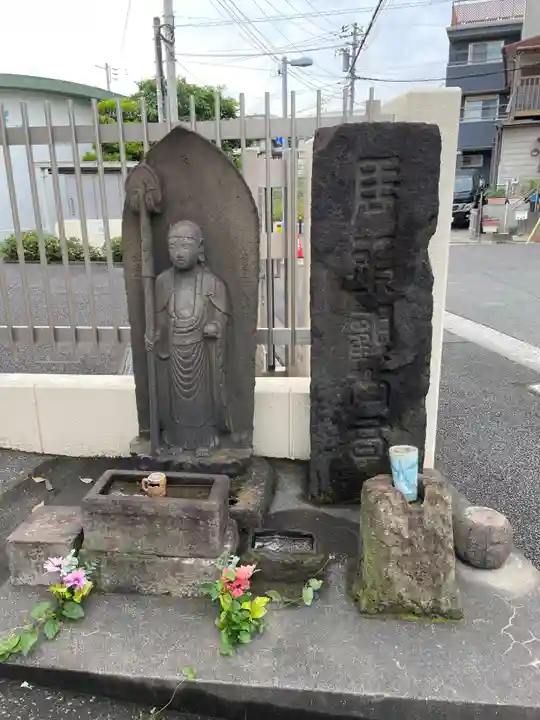稲荷社(横浜市神奈川区亀住町)(神奈川県)