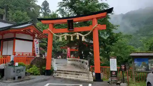 金櫻神社の鳥居