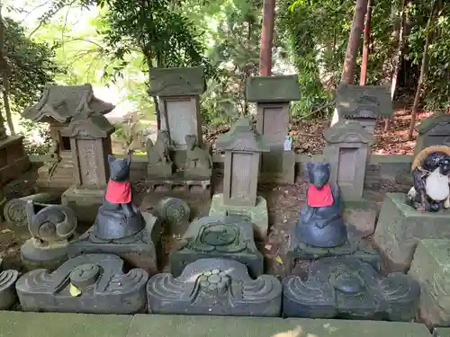 検見川神社の末社