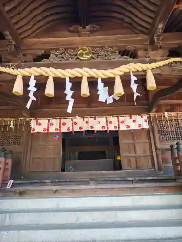山北八幡神社の{uncategorized: "未分類", other: "その他", undefined: "問題あり", building: "その他建物", grave: "お墓", sacred_gate: "鳥居", guardian: "狛犬", statue: "像", buddha: "仏像", history: "歴史", nature: "自然", garden: "庭園", animal: "動物", pagoda: "塔", temizu: "手水舎", mountain_gate: "山門・神門", sanctuary: "本殿・本堂", subordinate: "末社・摂社", art: "芸術", scenery: "景色", jizo: "地蔵", ema: "絵馬", goshuin: "御朱印", omikuji: "おみくじ", items: "授与品その他", amulet: "お守り", goshuincho: "御朱印帳", eats: "食事", festival: "お祭り", votive_dance: "神楽", shichigosan: "七五三参", wedding: "結婚式", experience: "体験その他", initially: "初詣", around: "周辺", anti_infection: "感染症対策"}