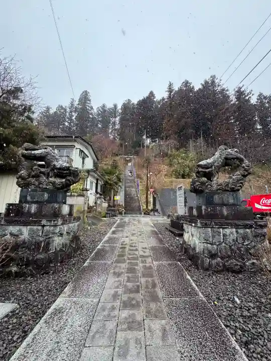 石都々古和気神社の{uncategorized: "未分類", other: "その他", undefined: "問題あり", building: "その他建物", grave: "お墓", sacred_gate: "鳥居", guardian: "狛犬", statue: "像", buddha: "仏像", history: "歴史", nature: "自然", garden: "庭園", animal: "動物", pagoda: "塔", temizu: "手水舎", mountain_gate: "山門・神門", sanctuary: "本殿・本堂", subordinate: "末社・摂社", art: "芸術", scenery: "景色", jizo: "地蔵", ema: "絵馬", goshuin: "御朱印", omikuji: "おみくじ", items: "授与品その他", amulet: "お守り", goshuincho: "御朱印帳", eats: "食事", festival: "お祭り", votive_dance: "神楽", shichigosan: "七五三参", wedding: "結婚式", experience: "体験その他", initially: "初詣", around: "周辺", anti_infection: "感染症対策"}