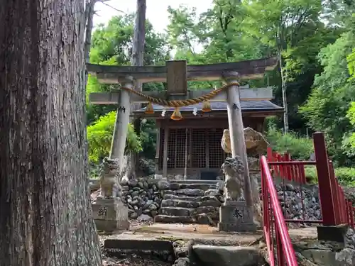 苅田彦神社の末社