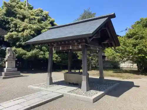 越中護国八幡宮の手水