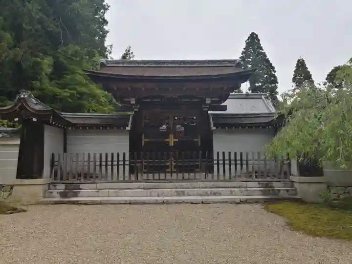 神護寺の山門・神門