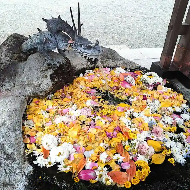 出雲大社相模分祠の手水舎