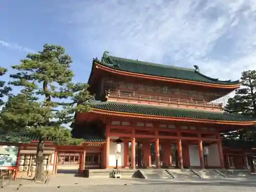 平安神宮の山門