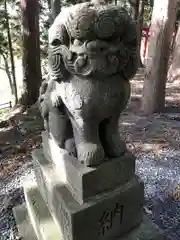 新山神社の狛犬