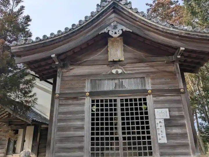 山部神社の{uncategorized: "未分類", other: "その他", undefined: "問題あり", building: "その他建物", grave: "お墓", sacred_gate: "鳥居", guardian: "狛犬", statue: "像", buddha: "仏像", history: "歴史", nature: "自然", garden: "庭園", animal: "動物", pagoda: "塔", temizu: "手水舎", mountain_gate: "山門・神門", sanctuary: "本殿・本堂", subordinate: "末社・摂社", art: "芸術", scenery: "景色", jizo: "地蔵", ema: "絵馬", goshuin: "御朱印", omikuji: "おみくじ", items: "授与品その他", amulet: "お守り", goshuincho: "御朱印帳", eats: "食事", festival: "お祭り", votive_dance: "神楽", shichigosan: "七五三参", wedding: "結婚式", experience: "体験その他", initially: "初詣", around: "周辺", anti_infection: "感染症対策"}