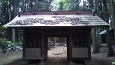 保呂輪神社の山門・神門