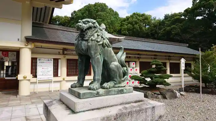 愛知縣護國神社の狛犬