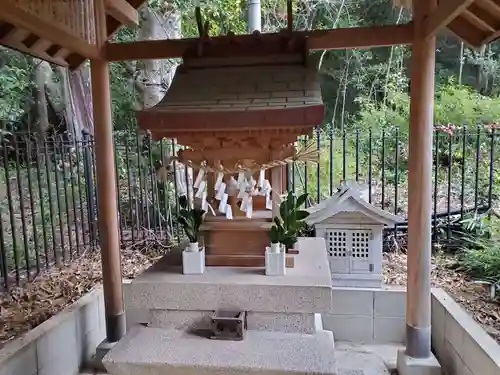 越木岩神社の末社・摂社
