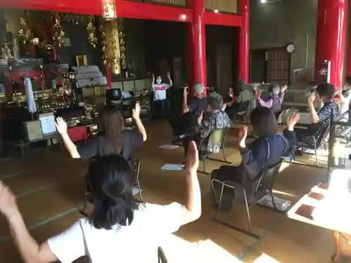 成田山瀧泉寺の本殿・本堂